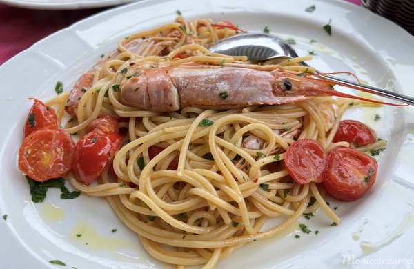 威尼斯美食-Trattoria Bar Pontini-Spaghetti alla Busera 番茄大蝦義大利麵