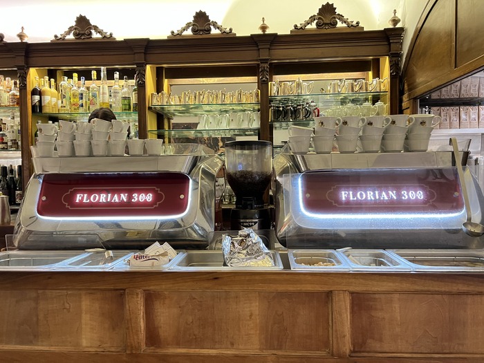 義大利威尼斯-弗洛里安花神咖啡館Caffè Florian-世界最美咖啡館